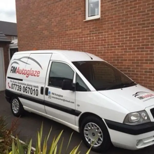 RM Autoglaze mobile windscreen technician: Swipe To View More Images